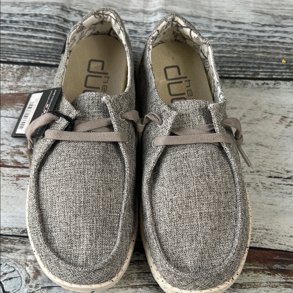 Hey Dude Wendy L Line Loafers Women’s Slip-On Shoes Color Iron Sz 7 - Picture 2 of 13